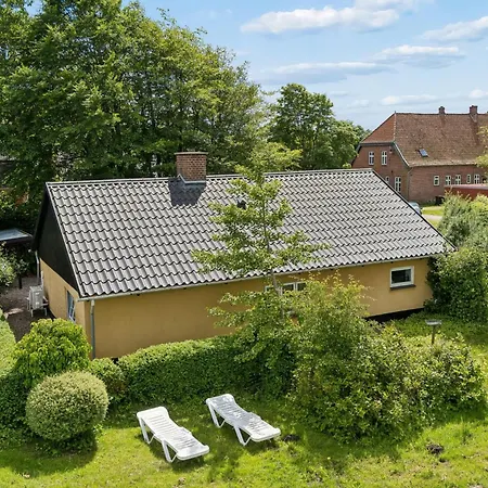 Idyllisches Altes Mit Niedrigen Decken